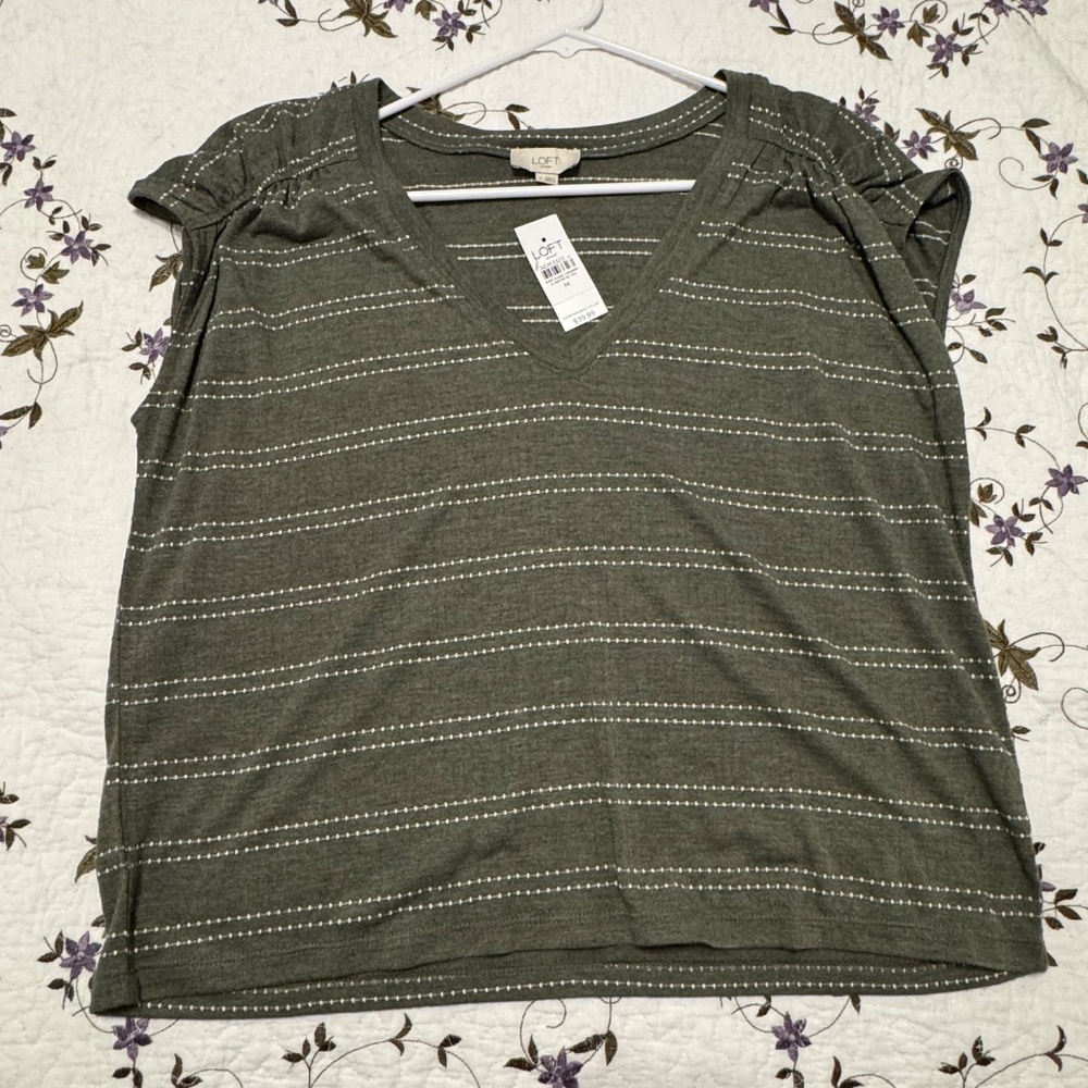 Loft Outlet Green Top Sz Med NWT